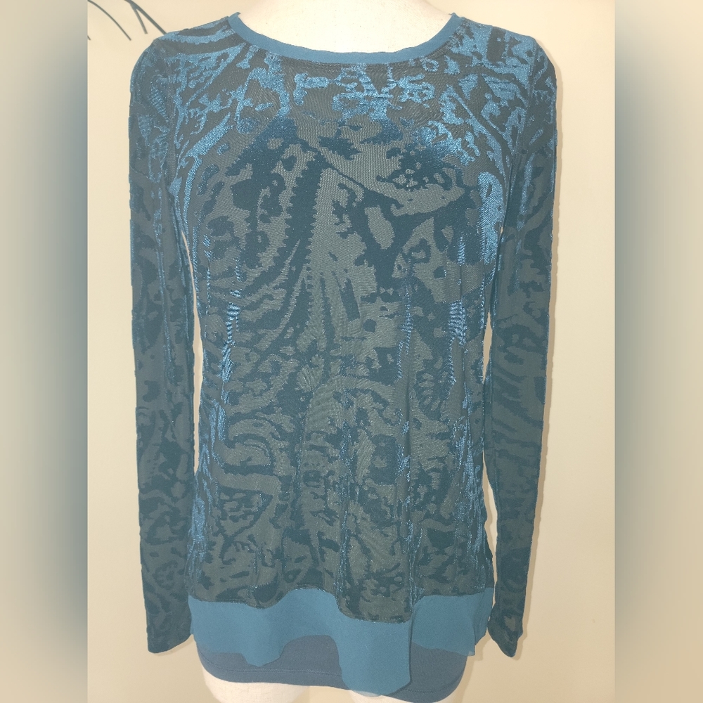 NWOT Simply Vera Vera Wang S Velvet Black to blue Long Sleeve Blouse - Picture 10 of 15